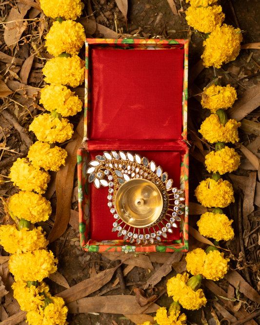 ASAVI® Diwali Gift Box | Herbal Teas | Spices | Durga Arti | Brass Diya | Agra's Petha & Namkeen