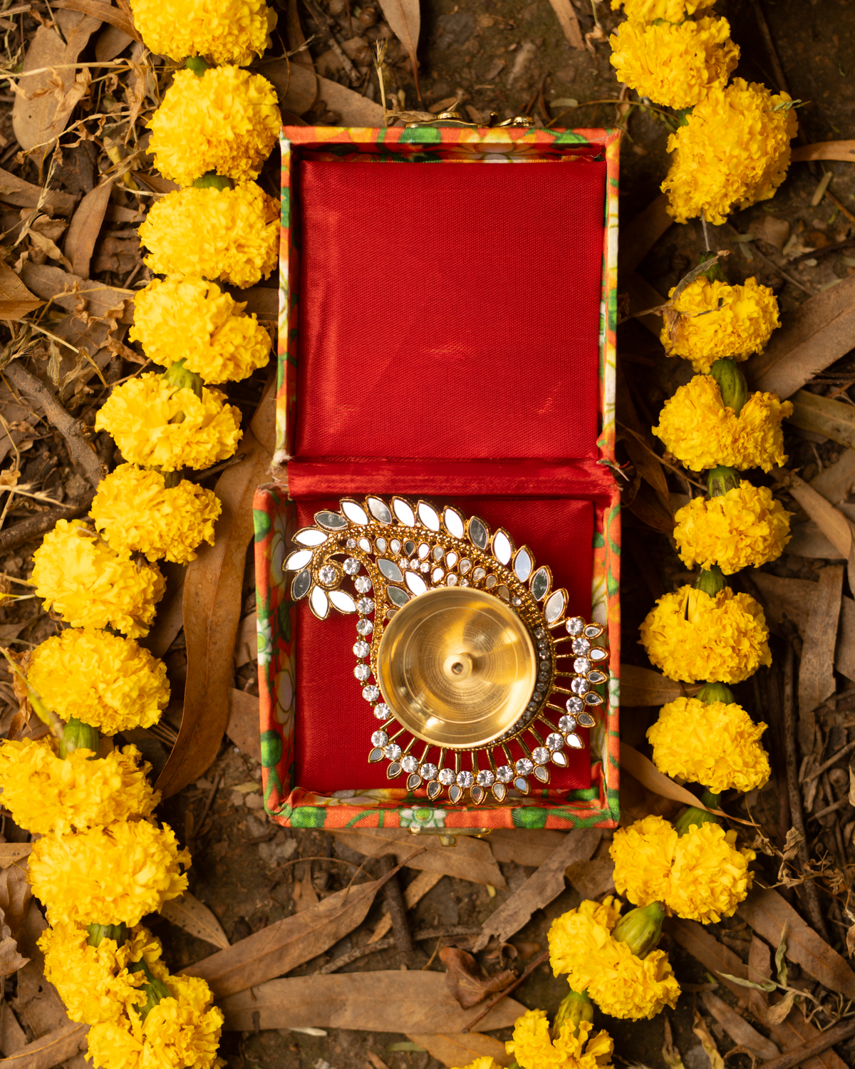 ASAVI® Diwali Gift Box | Herbal Teas | Spices | Durga Arti | Brass Diya | Agra's Petha & Namkeen